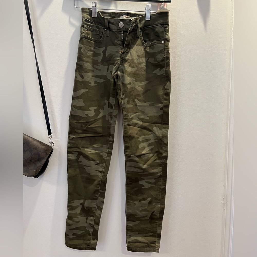 Levi’s camo pants